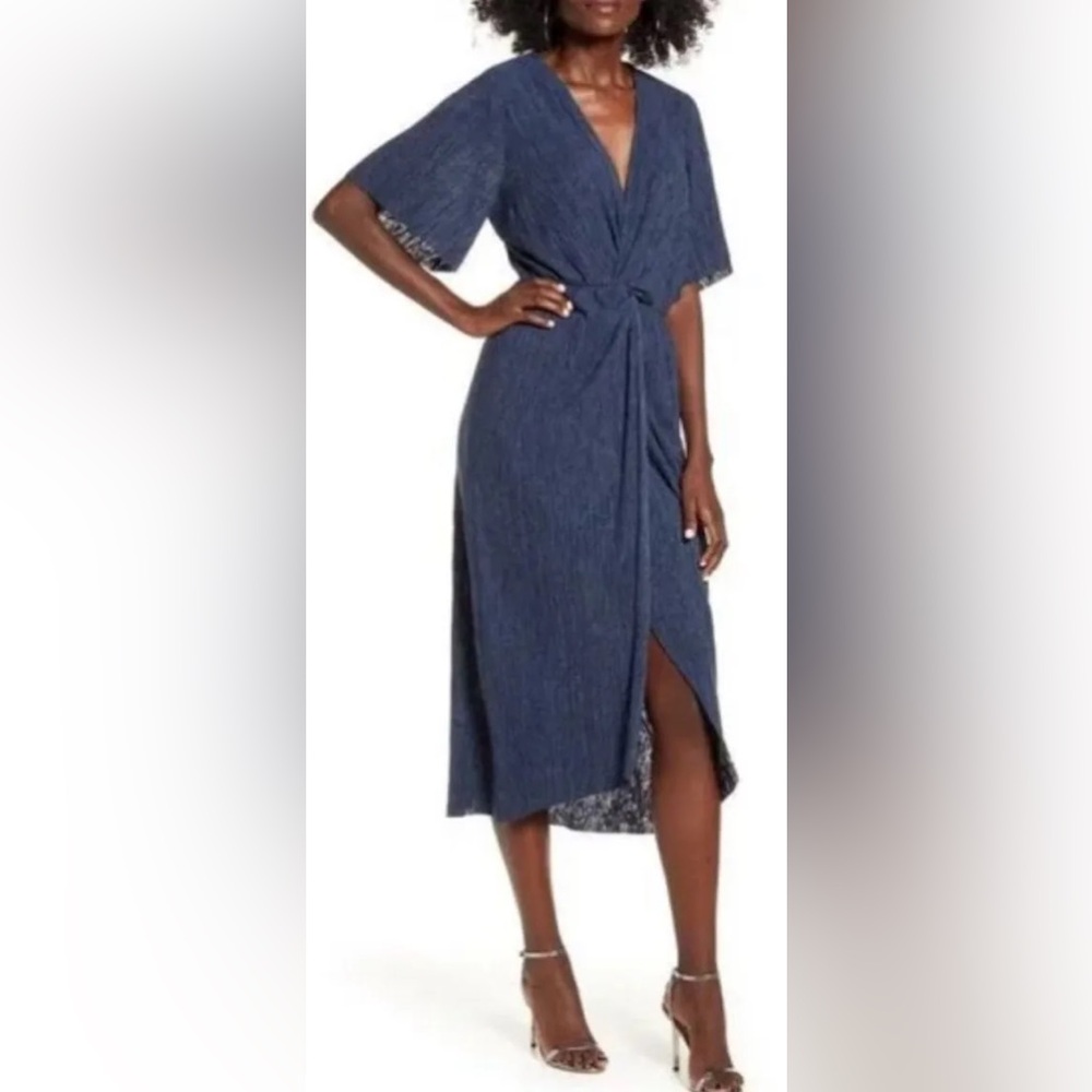 All In Favor Navy Peacock V-Neck Dolman Plissé Midi Dress Size XS Navy Blue